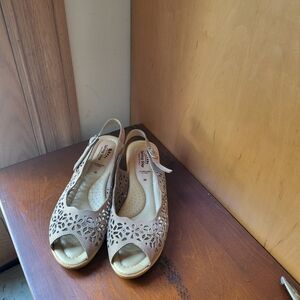 Spring Step Natural Leather Cutout Slingback Sandals - Size 9